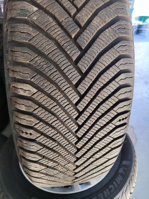 2 бр зимни 205/55/16 Michelin Alpin 7 24г