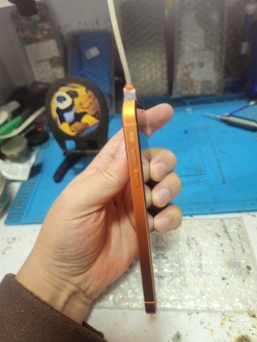 Iphone xr - 17pro qilingan hama joyi radnoy feys truton bor