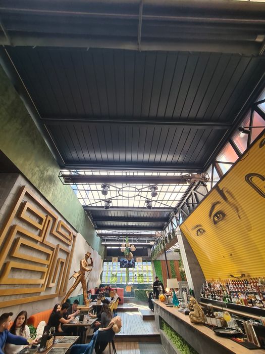 Pergola retractabila automata PRET PRODUCATOR