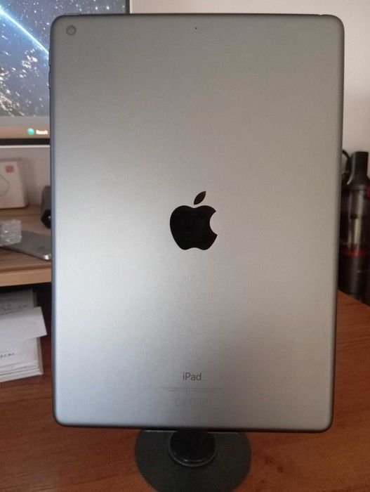 Таблет Apple iPad 9gen 10.2" 256GB Wi-Fi