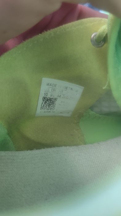 Кросовки волейбольные продам