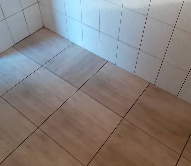 Клеим обои, мелкосрочный ремонт