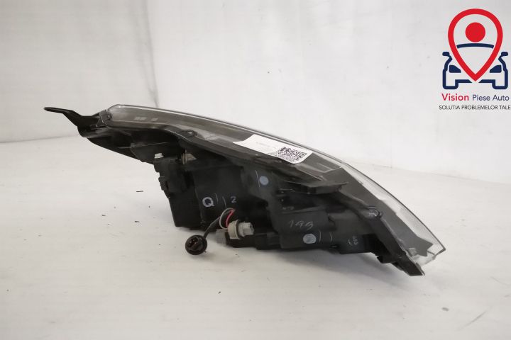 Ляв фар Оригинален Халогенен В добро състояние Тойота Ярис / Toyota Ya