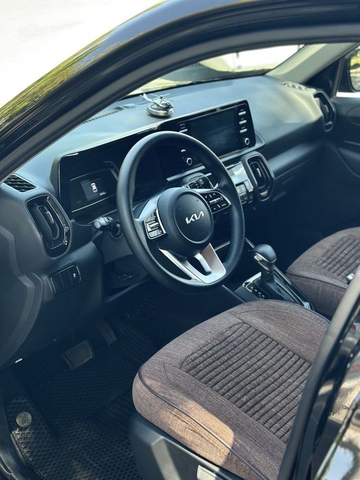 Kia Sonet срочни сотилади