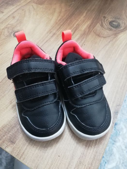 Бебешки адидас маратонки