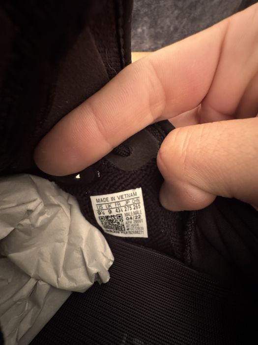 Adidas Yeezy 350 V2 Onyx 42, 42 2/3, 43 1/3