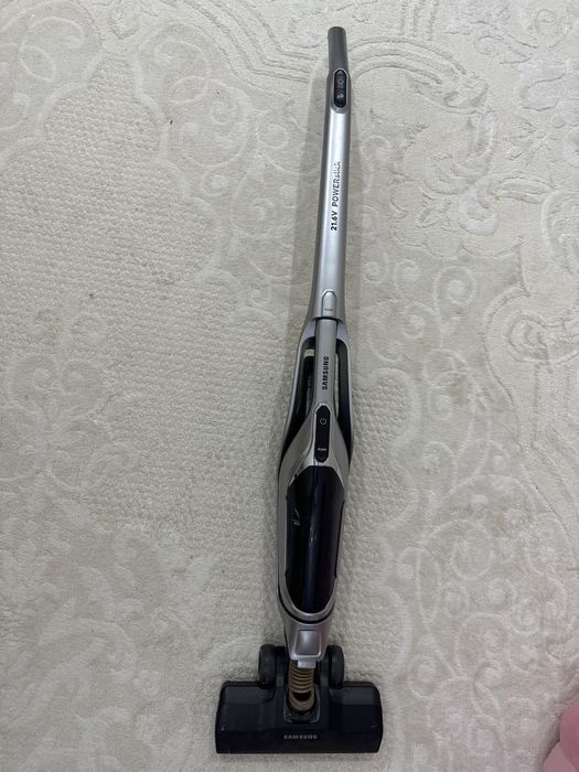 Пылесос не работает, с зарядкой, для ремонта или на запчасти