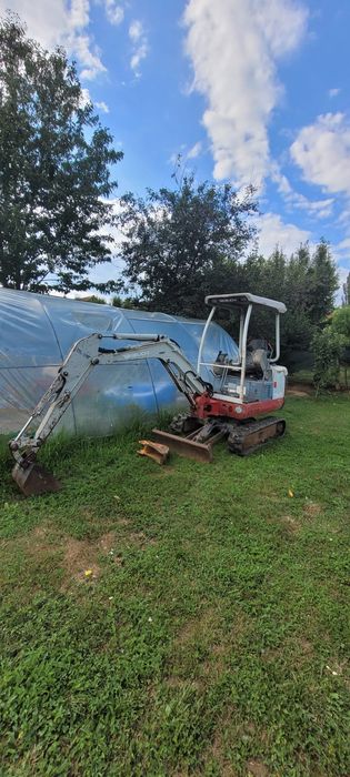 Miniescavator takeuchi tb016