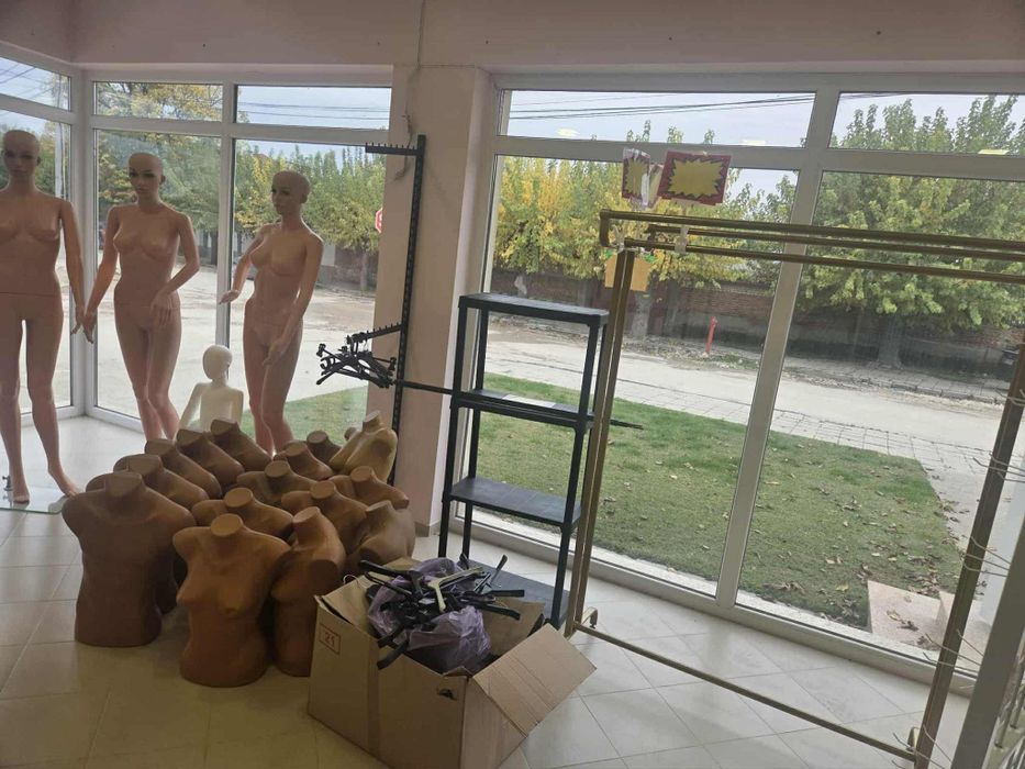 Маникени за дрехи