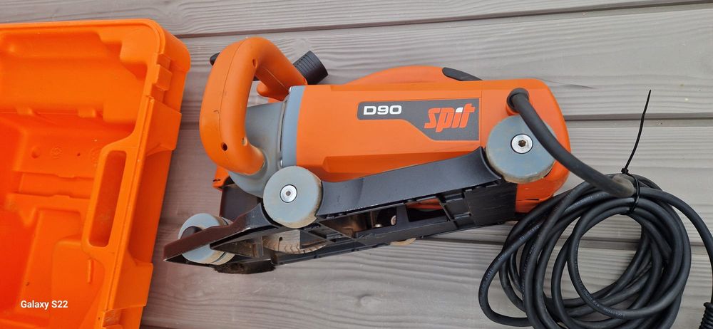 Spit slituitor pentru ziduri