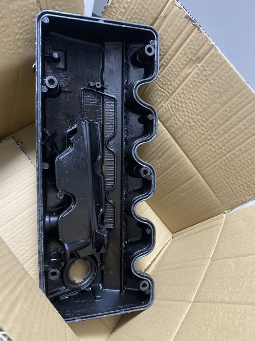 Крышка ГБЦ 102 мотор. Обьем 2 -2.3