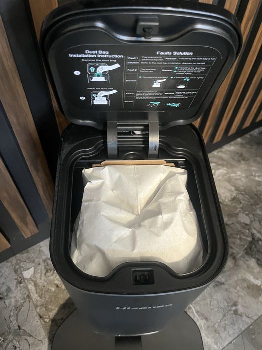 Робот прахосмукачка Hisense с автоматична станция – гаранция 1 година