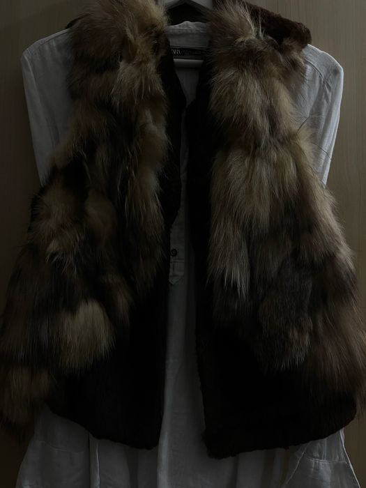 Страхотно късо спортно елегантен елек.