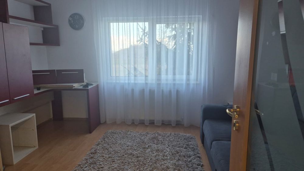 Apartament de închiriat,3 camere spațios – 90 mp, vedere parc, parcare