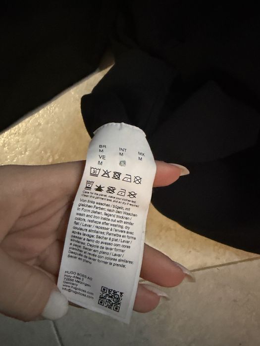 Блуза Hugo Boss.