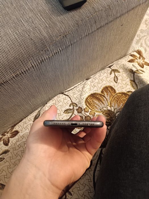 Продам Айфон 11 128гб