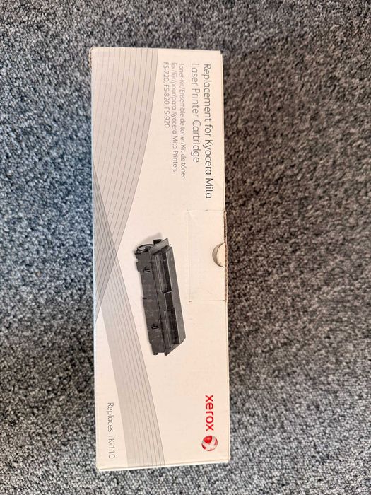 Cartuș toner negru, marca Xerox, nou și sigilat în cutie