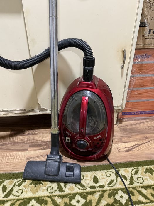 Пылисос Vitek в рабочем состоянии. Мощьный. 2800 W