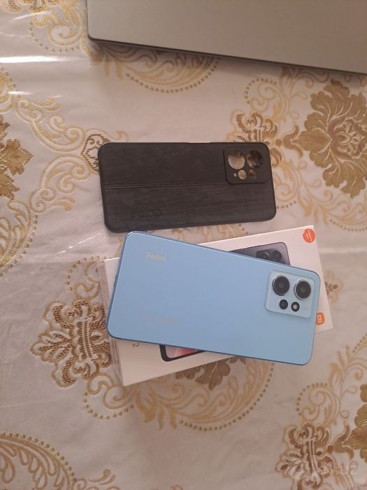 Redmi Note 12 va Oppo Reno 7 bor