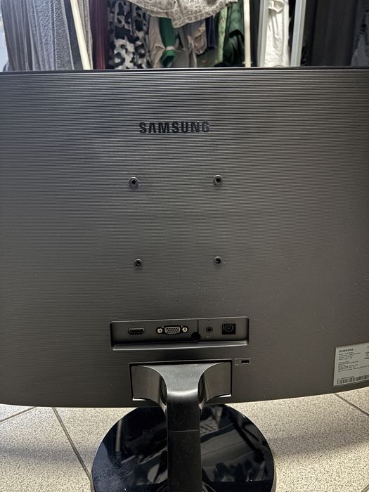 Monitor curbat Samsung 24” C24F390FHU  Full HD
