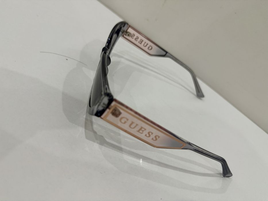 Слънчеви очила Guess