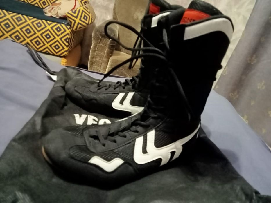 Продам боксёрские ботинки