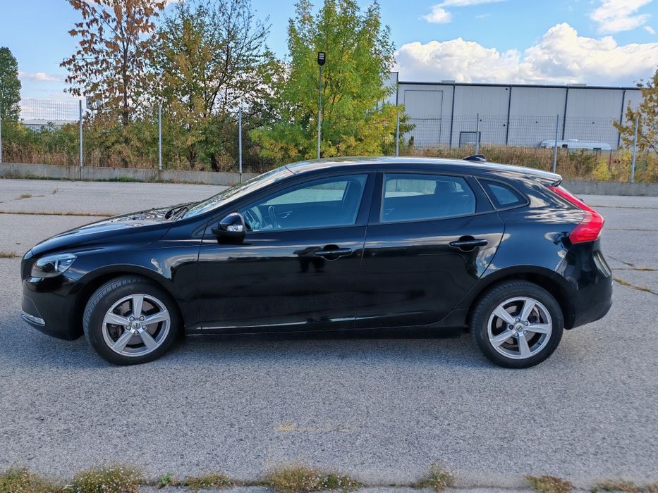 2017г Volvo V40 Автоматик 120кс