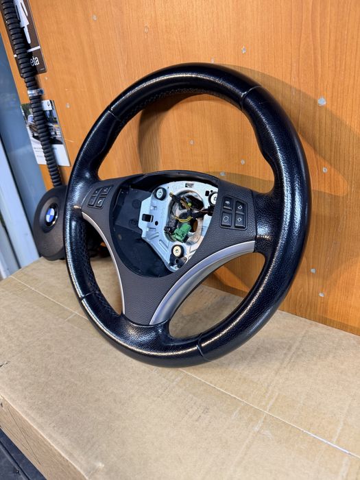 Volan sport bmw e90 e91 e92 e93 e87 e81 e82 e88 e84