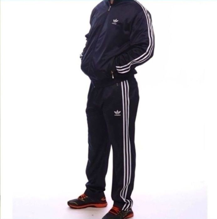 Спортивные костюмы фирмы " Adidas " Ретро 90 ые