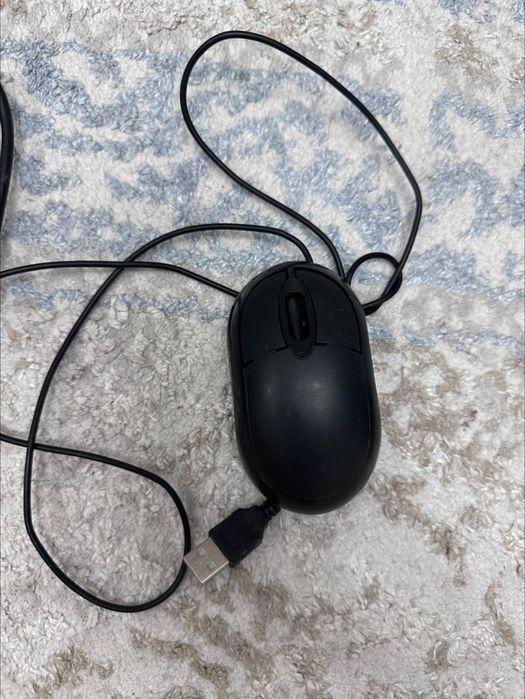 Ноутбук от acer  черный цвет