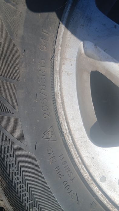 Продам зимнюю резину на литье