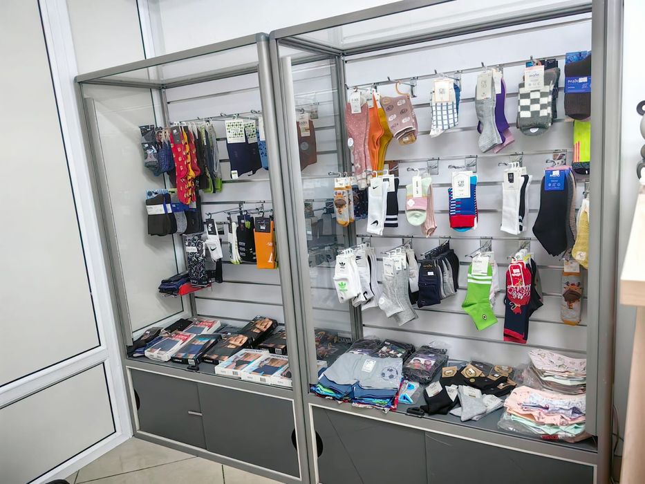 Продаются стеллажи.