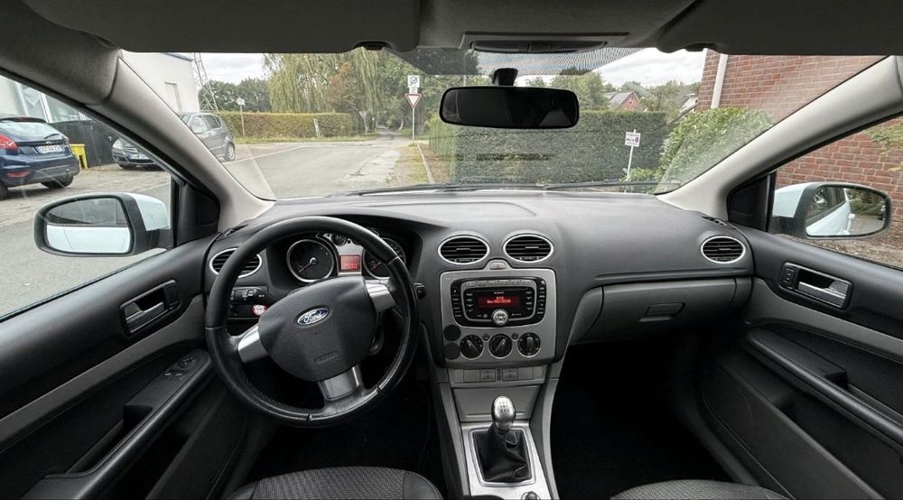 FORD Focus 2010 — imagine 5