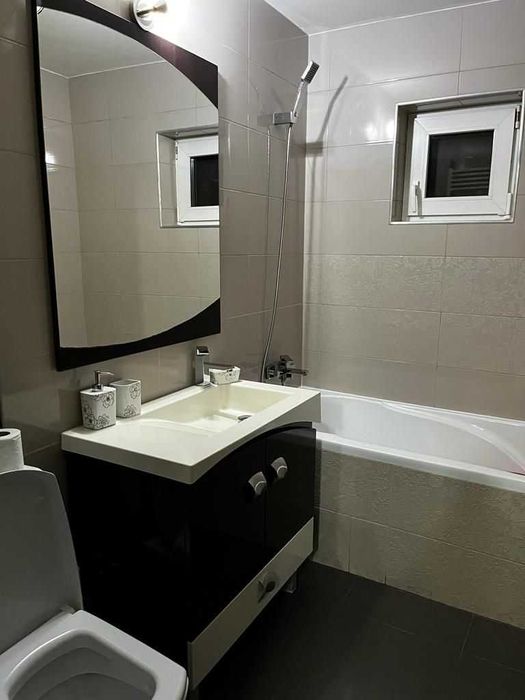 Apartament de vanzare cu 3 camere, zona Lunei, 70 mp!