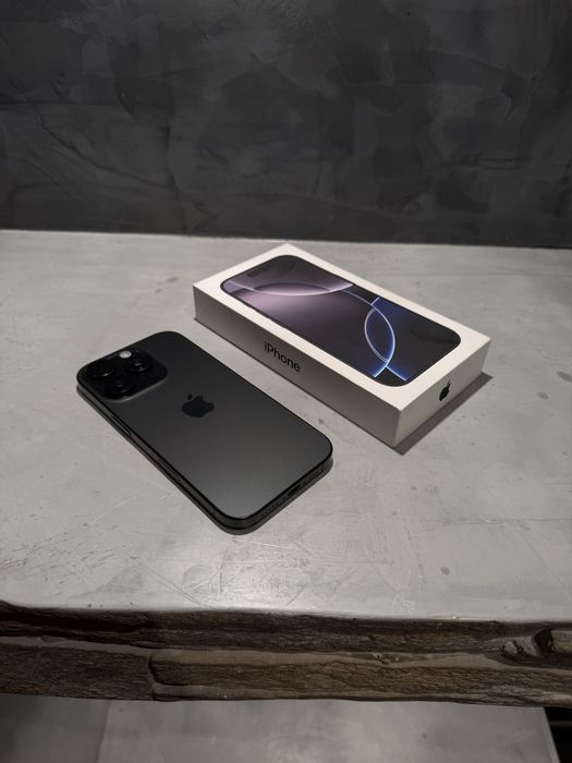 КАТО ЧИСТО НОВ Iphone 16 Pro, 100% батерия