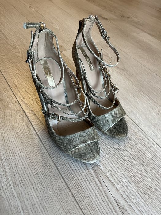 Sandale Stradivarius marimea 35