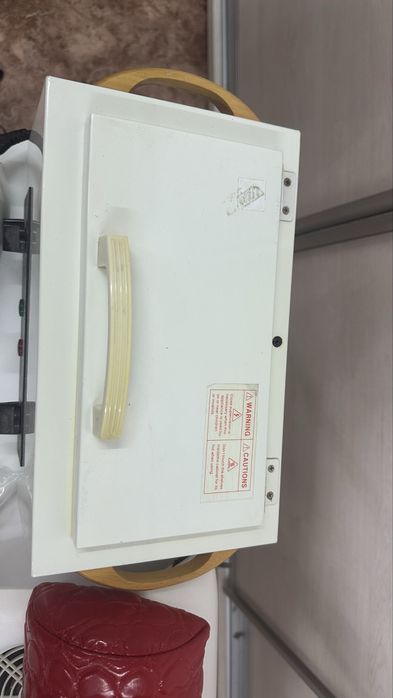 Продам маникюрный стол,аппарат,