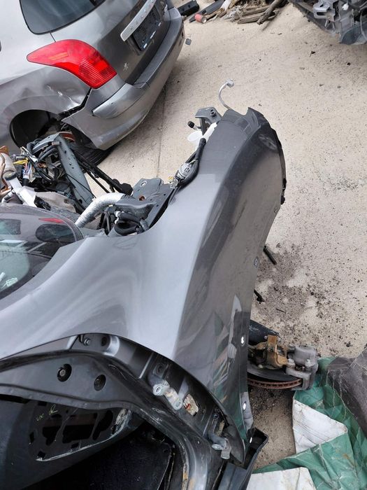 Десен калник за Nissan Djyk 2013god