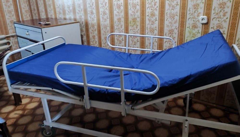 Ko'p funksiyalarga ega tibbiyot krovati.

Doctor Mebel Service kompani