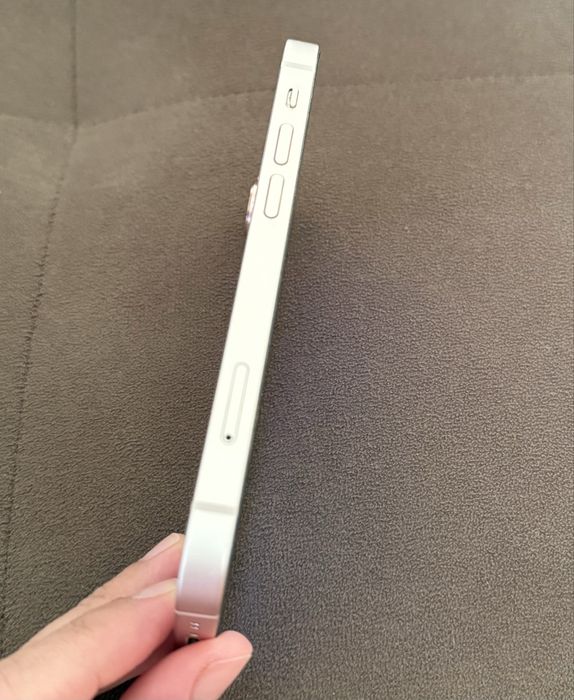 Iphone 13 mini.