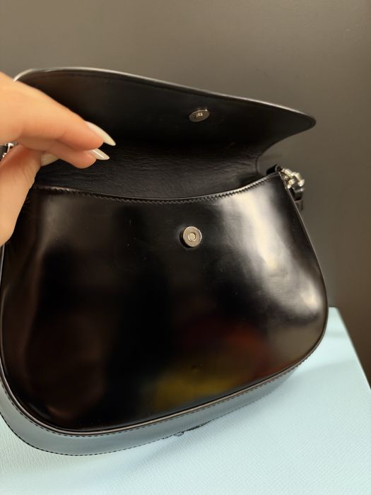 Prada Cleo чанта черна