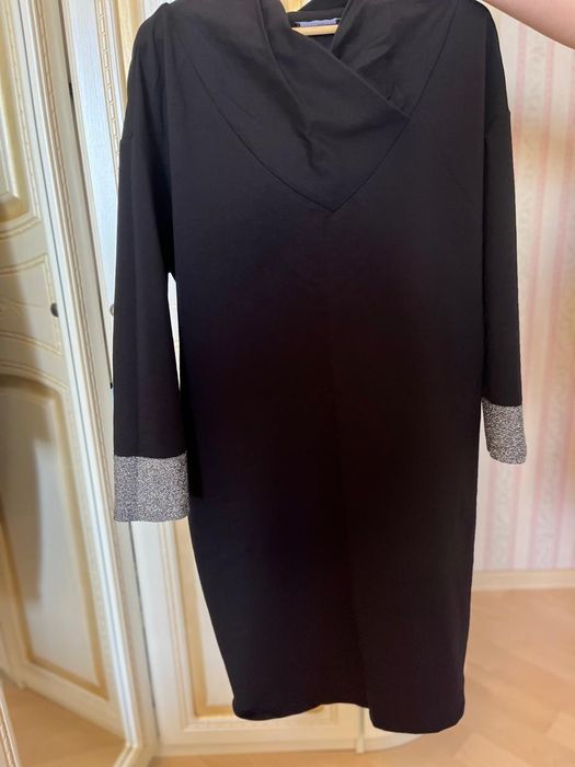 Платья и костюм продам