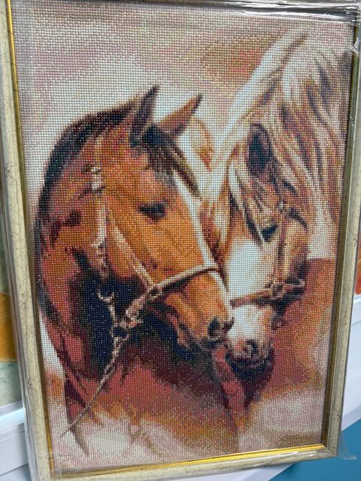 Продавам Диамантени гоблени с рамки