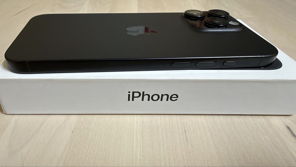 Iphone 16 Pro Max 256 Black , Baterie 90%
