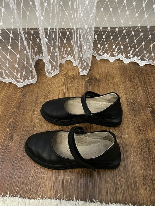 Продам туфли детские