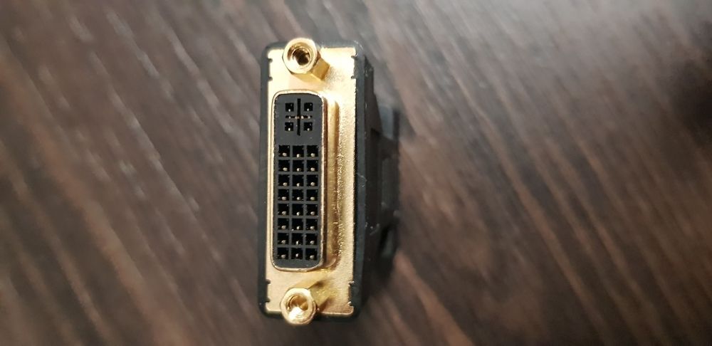 Adaptor DVI -VGA Nou. Sigilat.