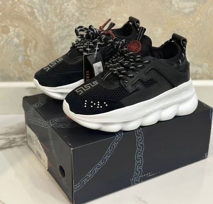 Adidasi versace chain reaction
