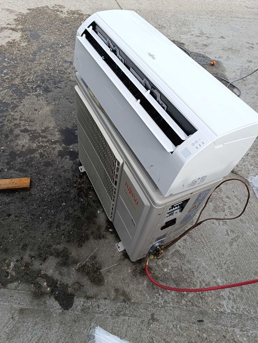 Климатик Fujitsu