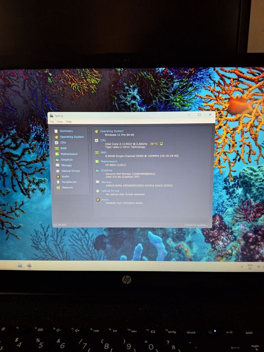 Laptop HP 17 , i5-1135G7 , 8 GB ram,  ssd NVMe 256 GB,  17.3"