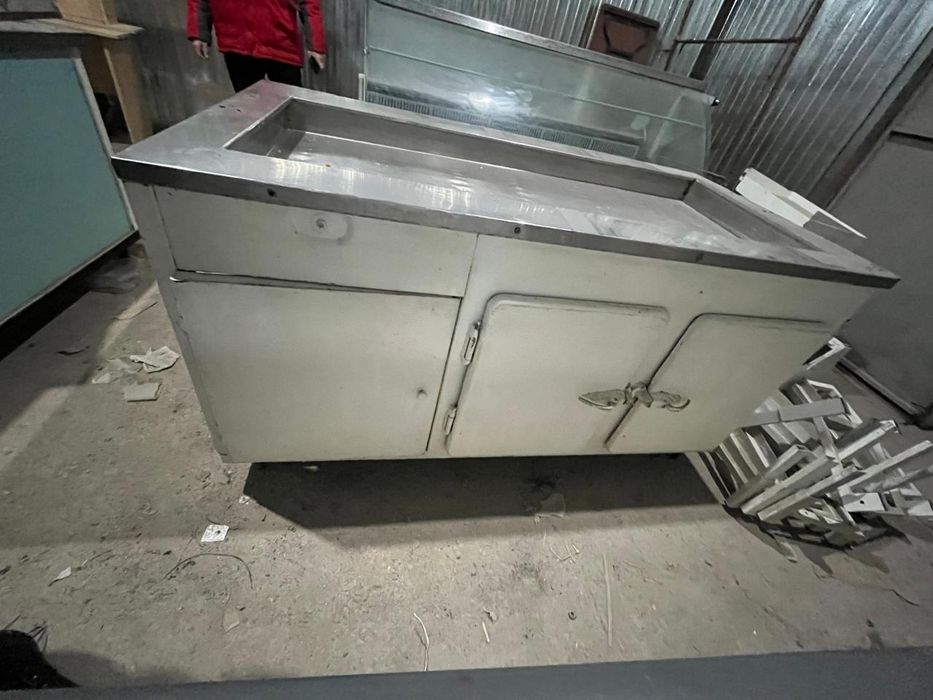 Горизонтальный холодильник для рыбы